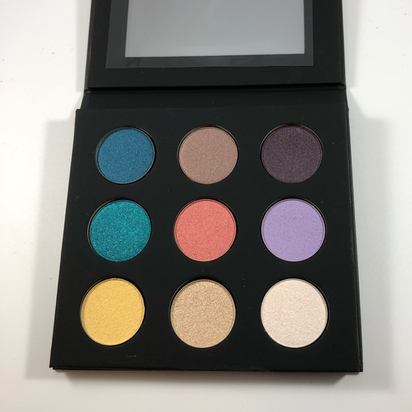 Makeup For Ever 9 Artist Shadow Palette - Picture 2 of 3